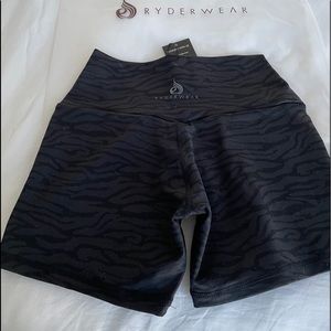 WILD HIGH WAISTED SHORTS
BLACK ZEBRA Ryderwear